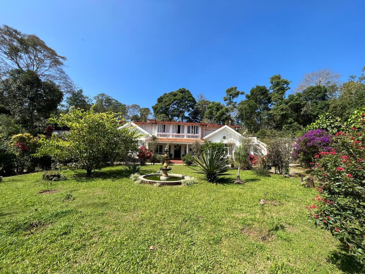 Robin Woods Homestay Sakleshpur Luaran gambar