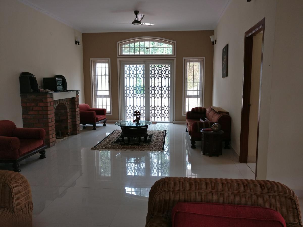 Robin Woods Homestay Sakleshpur Luaran gambar