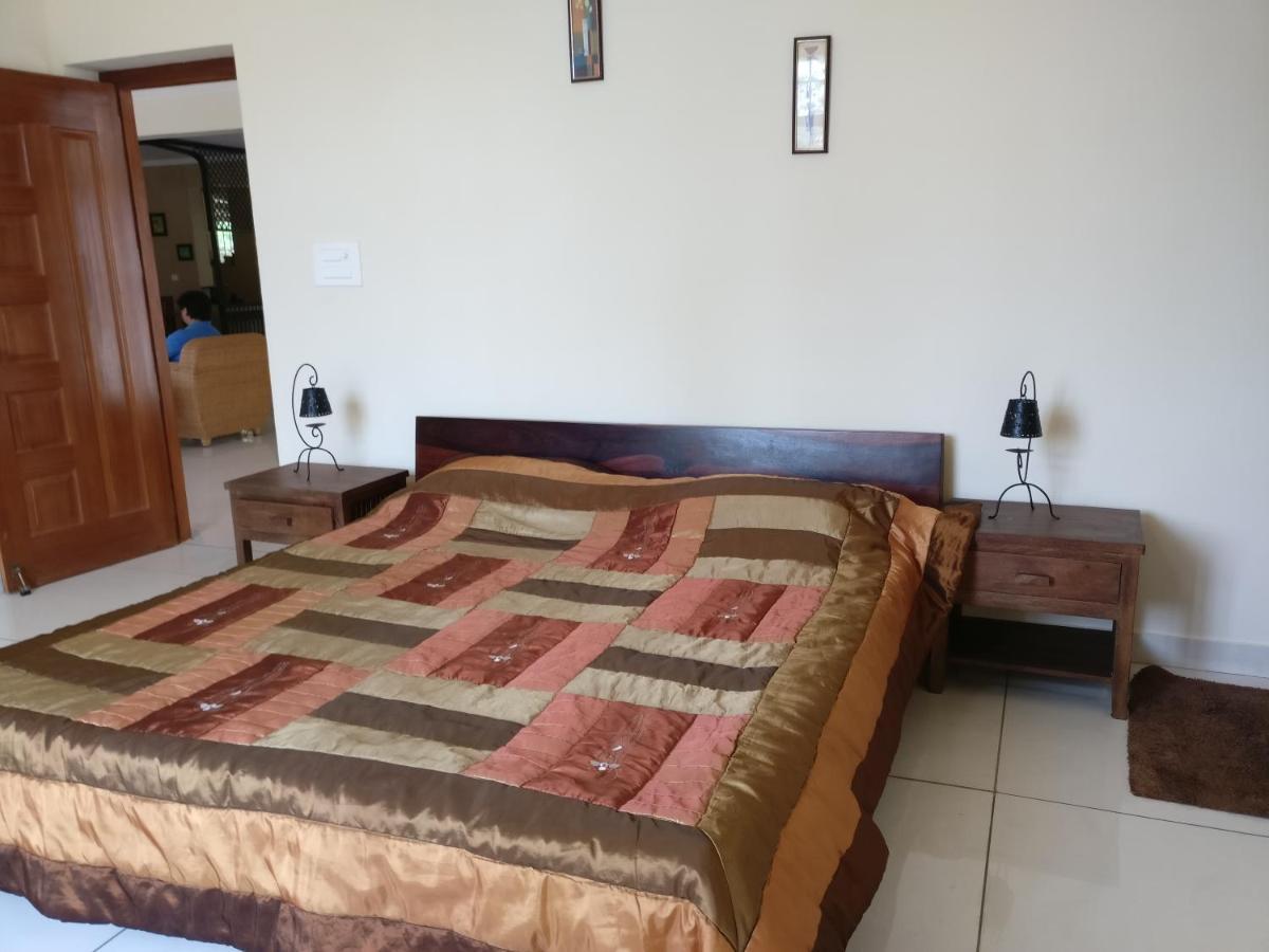 Robin Woods Homestay Sakleshpur Luaran gambar